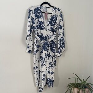 Boohoo Navy Floral Long Sleeve Dress